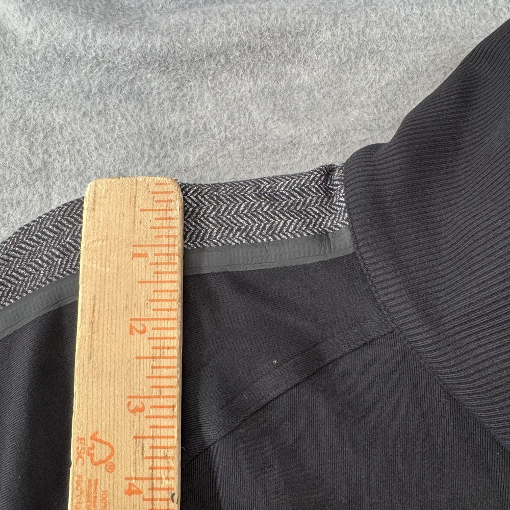 Lululemon Size XL Mens Kung Fu Track Jacket II Black Herringbone Stripe - Picture 4 of 6